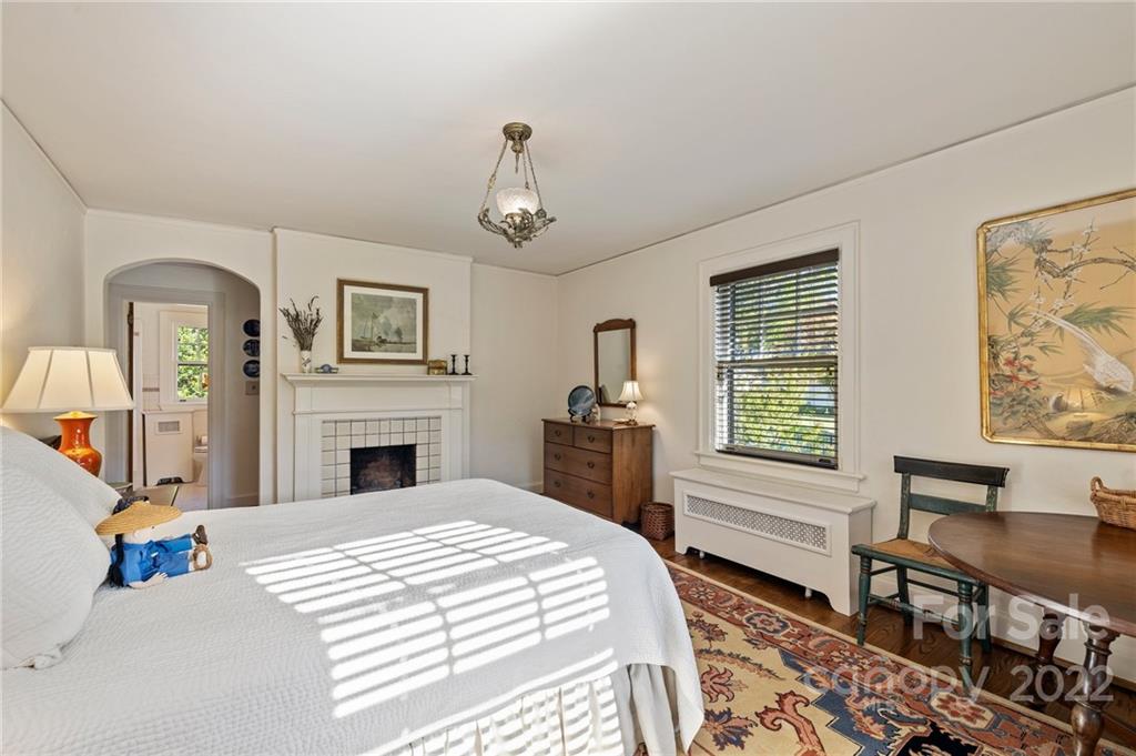 76 Kimberly Avenue Asheville NC 28804
