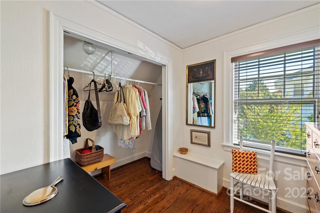 76 Kimberly Avenue Asheville NC 28804