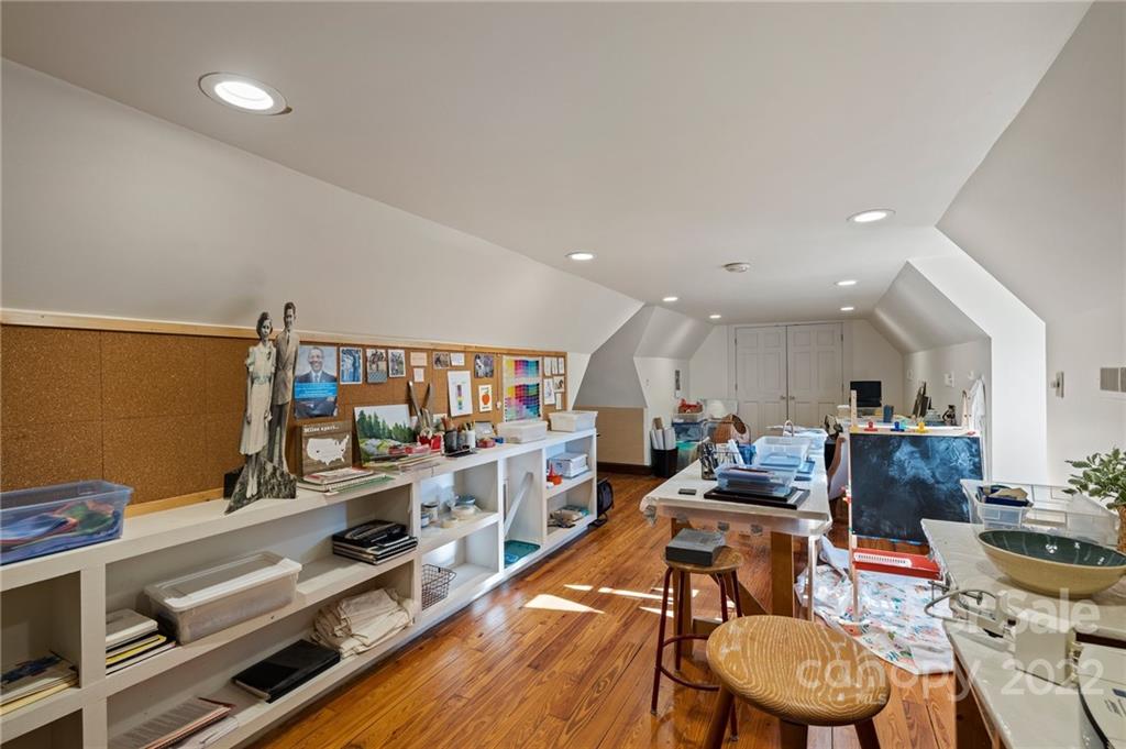 76 Kimberly Avenue Asheville NC 28804