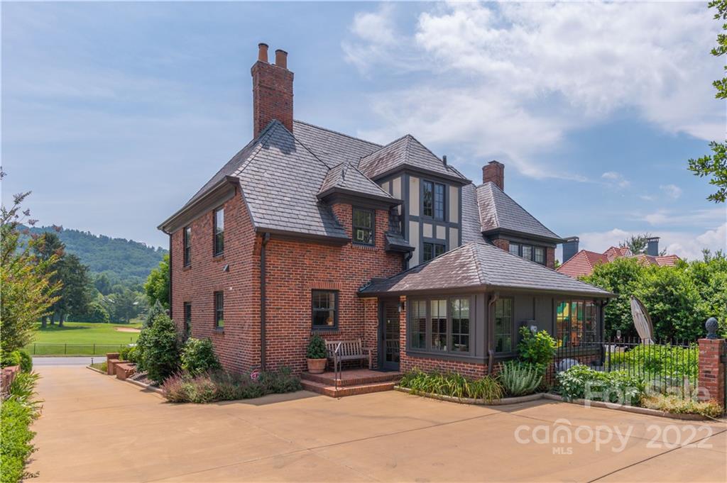 76 Kimberly Avenue Asheville NC 28804