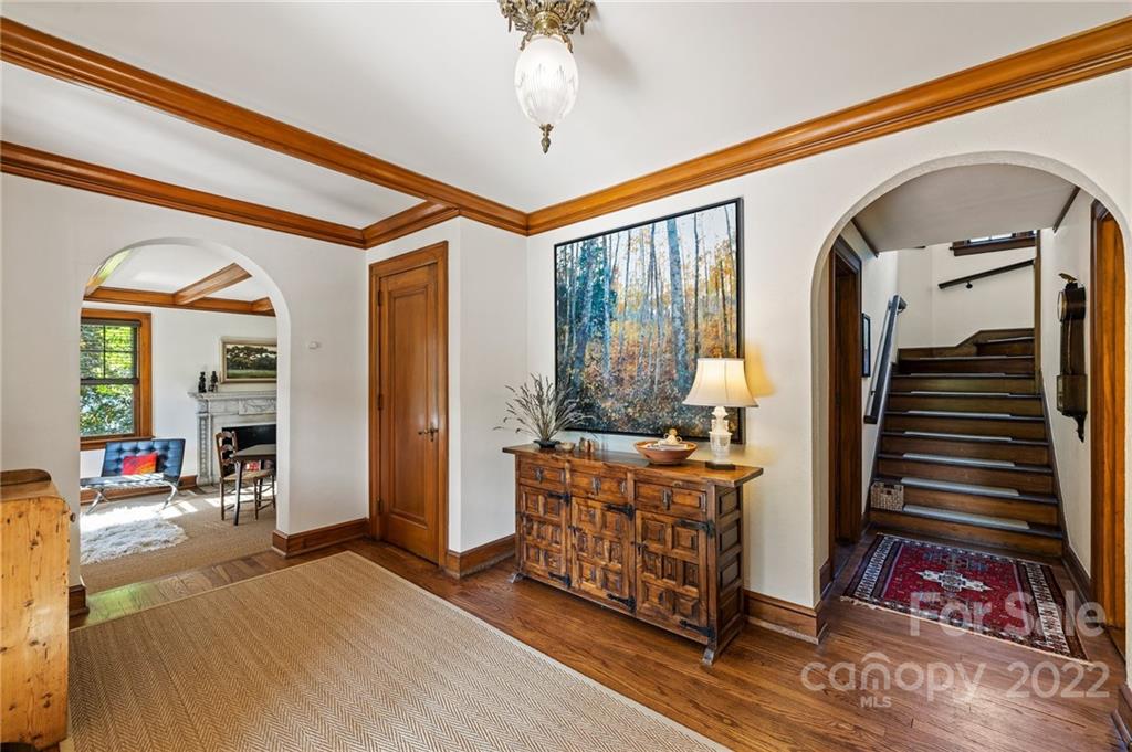 76 Kimberly Avenue Asheville NC 28804