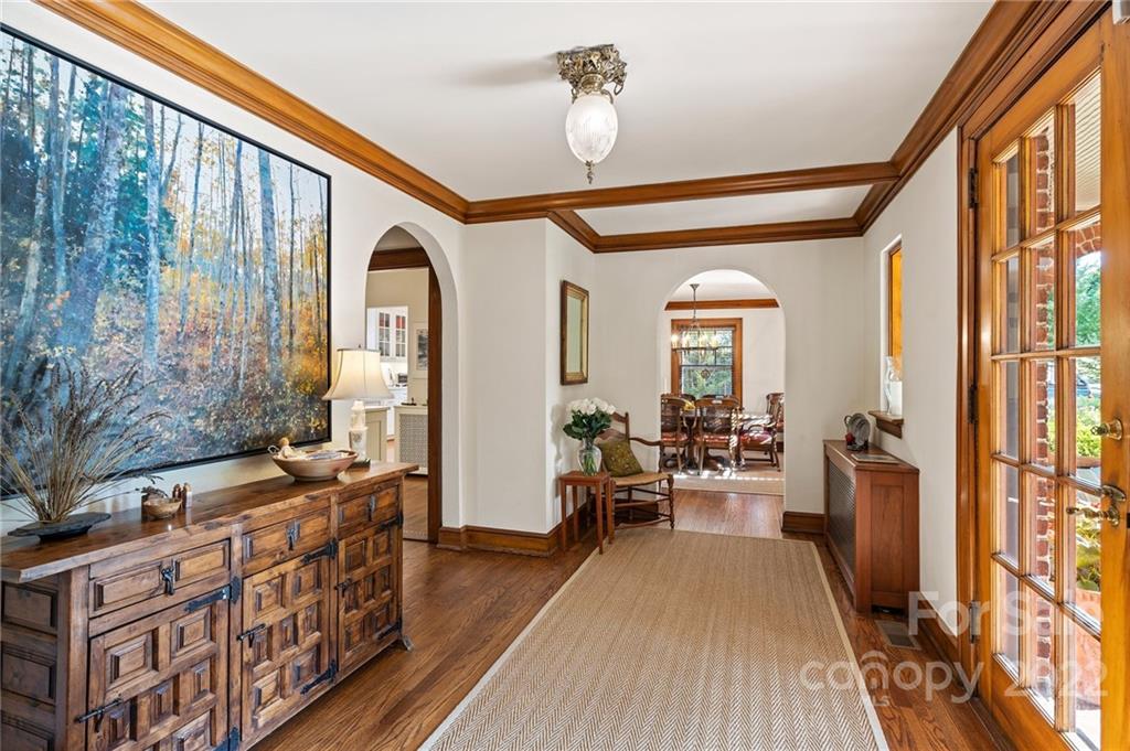 76 Kimberly Avenue Asheville NC 28804