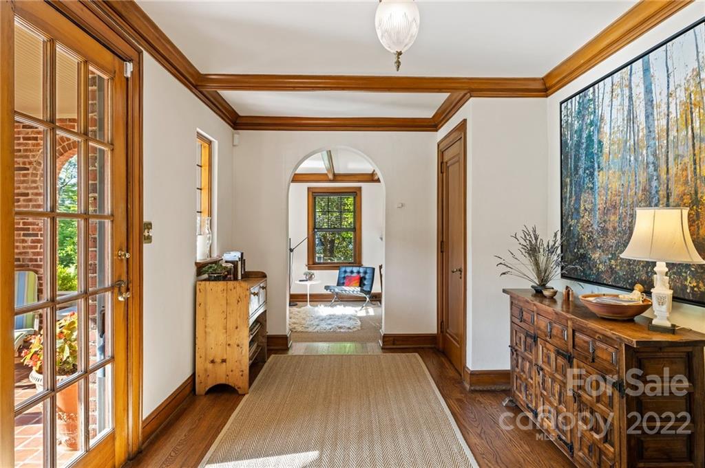 76 Kimberly Avenue Asheville NC 28804