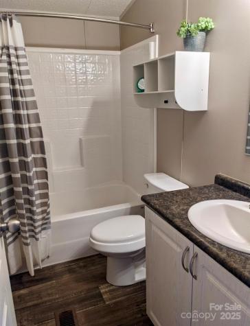 2828 E Pine Street Mount Airy NC 27030