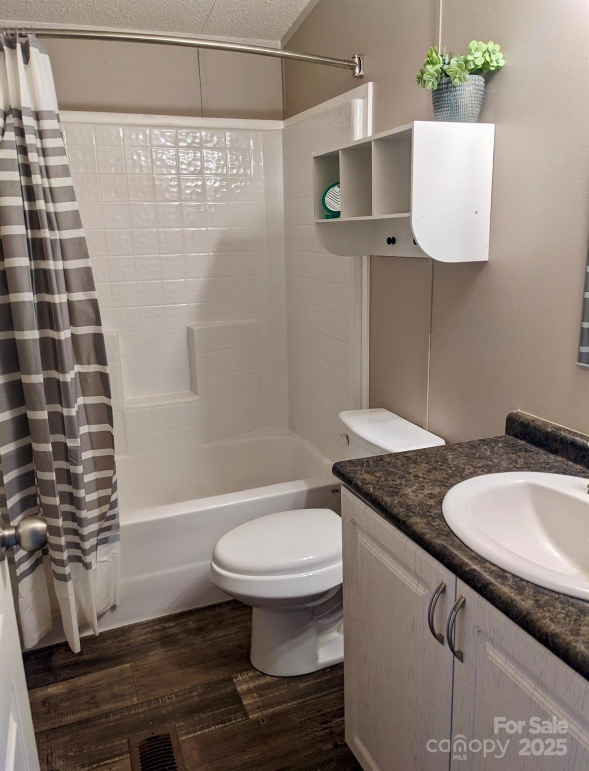 2828 E Pine Street Mount Airy NC 27030