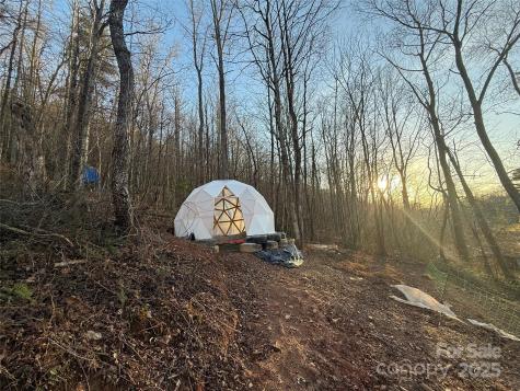 2828 E Pine Street Mount Airy NC 27030