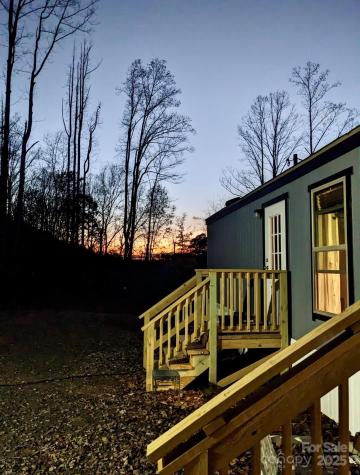 2828 E Pine Street Mount Airy NC 27030