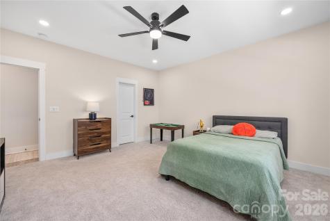 1027 Masefield Avenue Matthews NC 28105