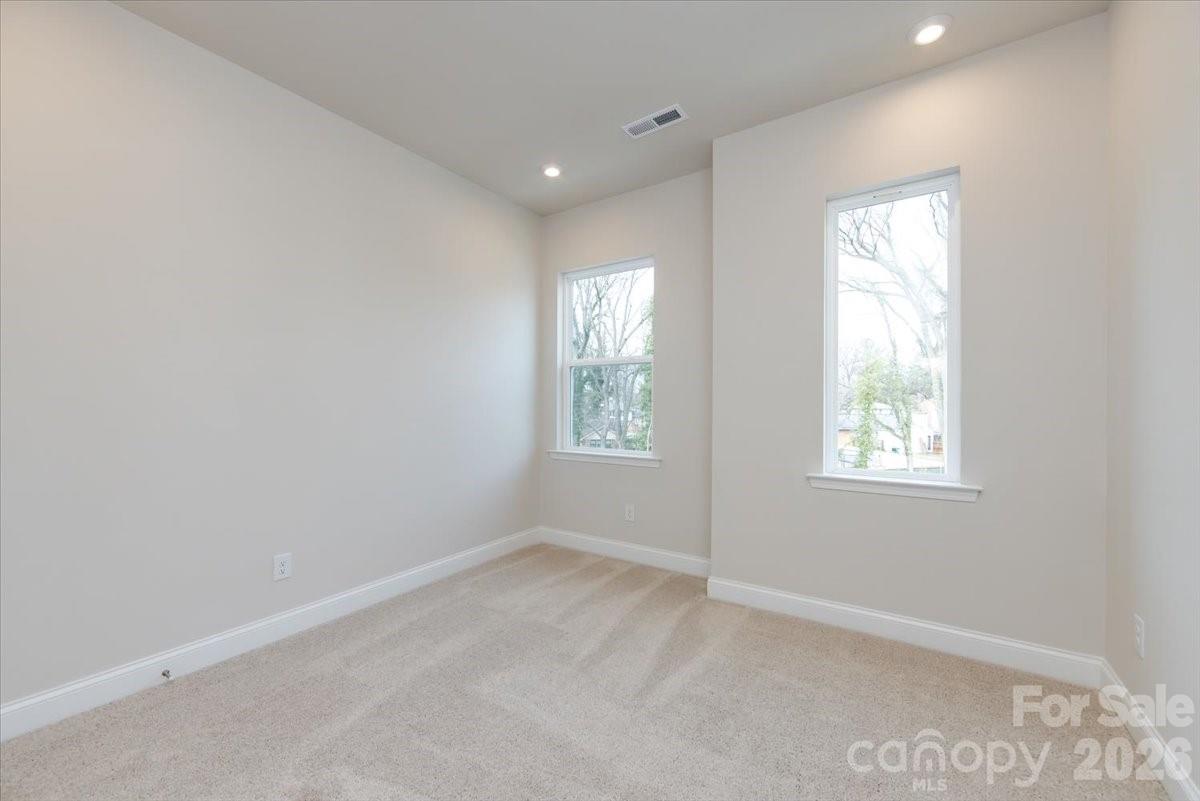 909 Archway Lane Charlotte NC 28217