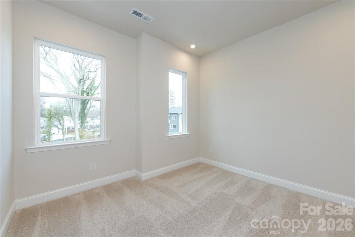 909 Archway Lane Charlotte NC 28217