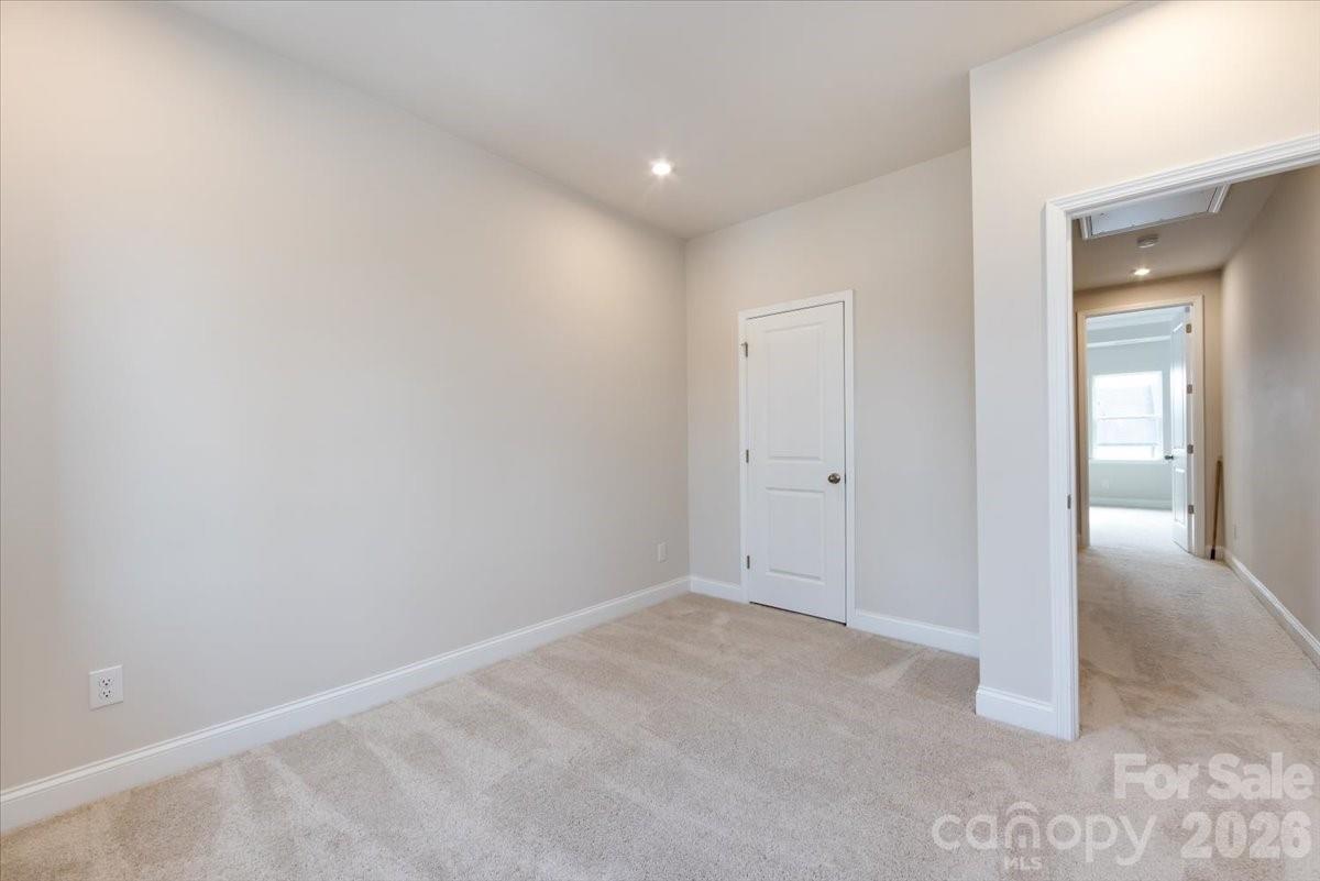 909 Archway Lane Charlotte NC 28217