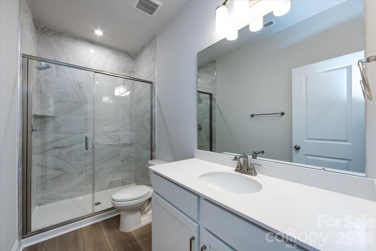 909 Archway Lane Charlotte NC 28217