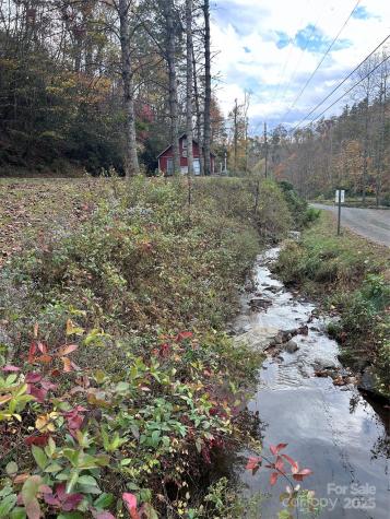 362 Melton Branch Road Bakersville NC 28705