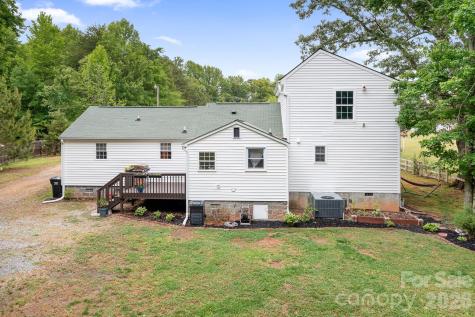 1823 N Ingleside Farm Road Iron Station NC 28080