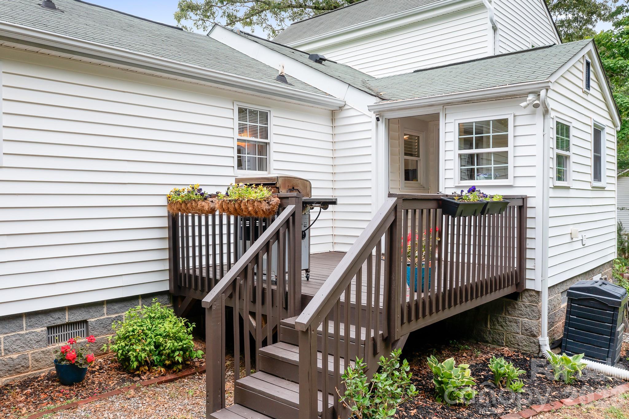 1823 N Ingleside Farm Road Iron Station NC 28080