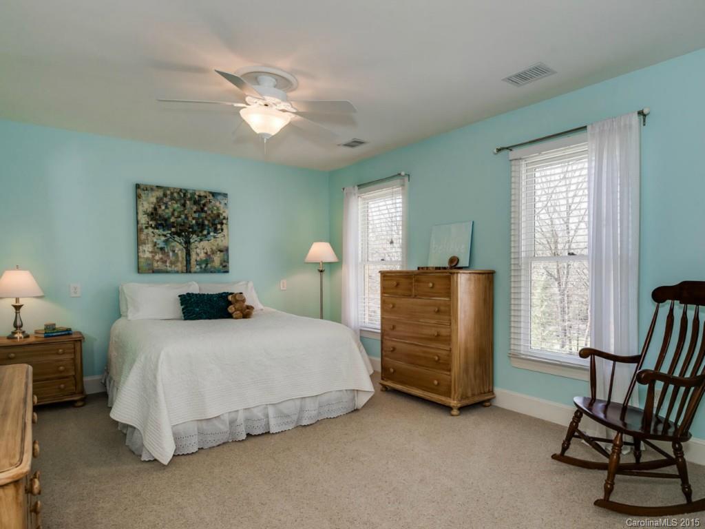 2322 Hemby Place Charlotte NC 28270