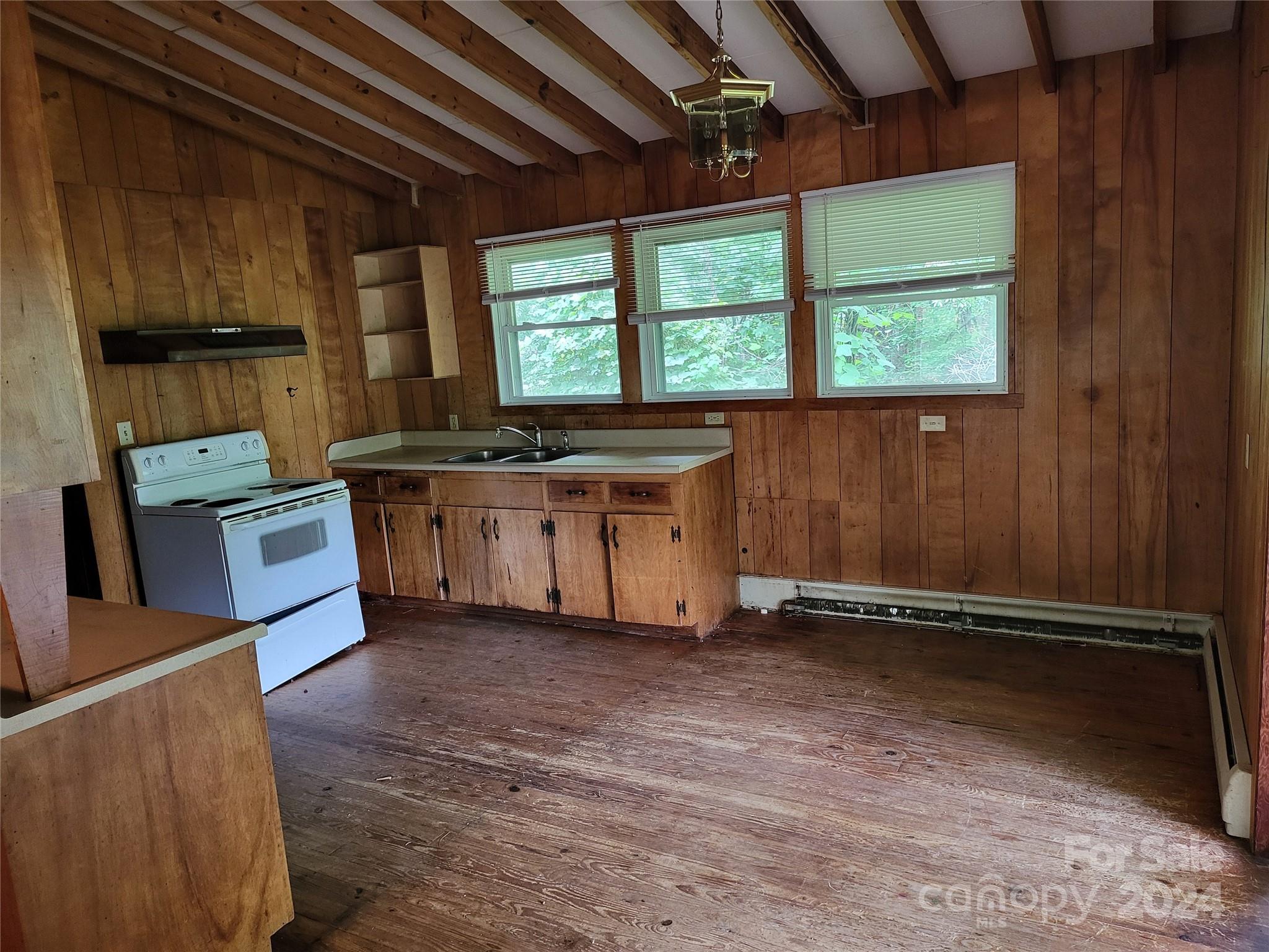 2086 Walnut Hollow Road Brevard NC 28712