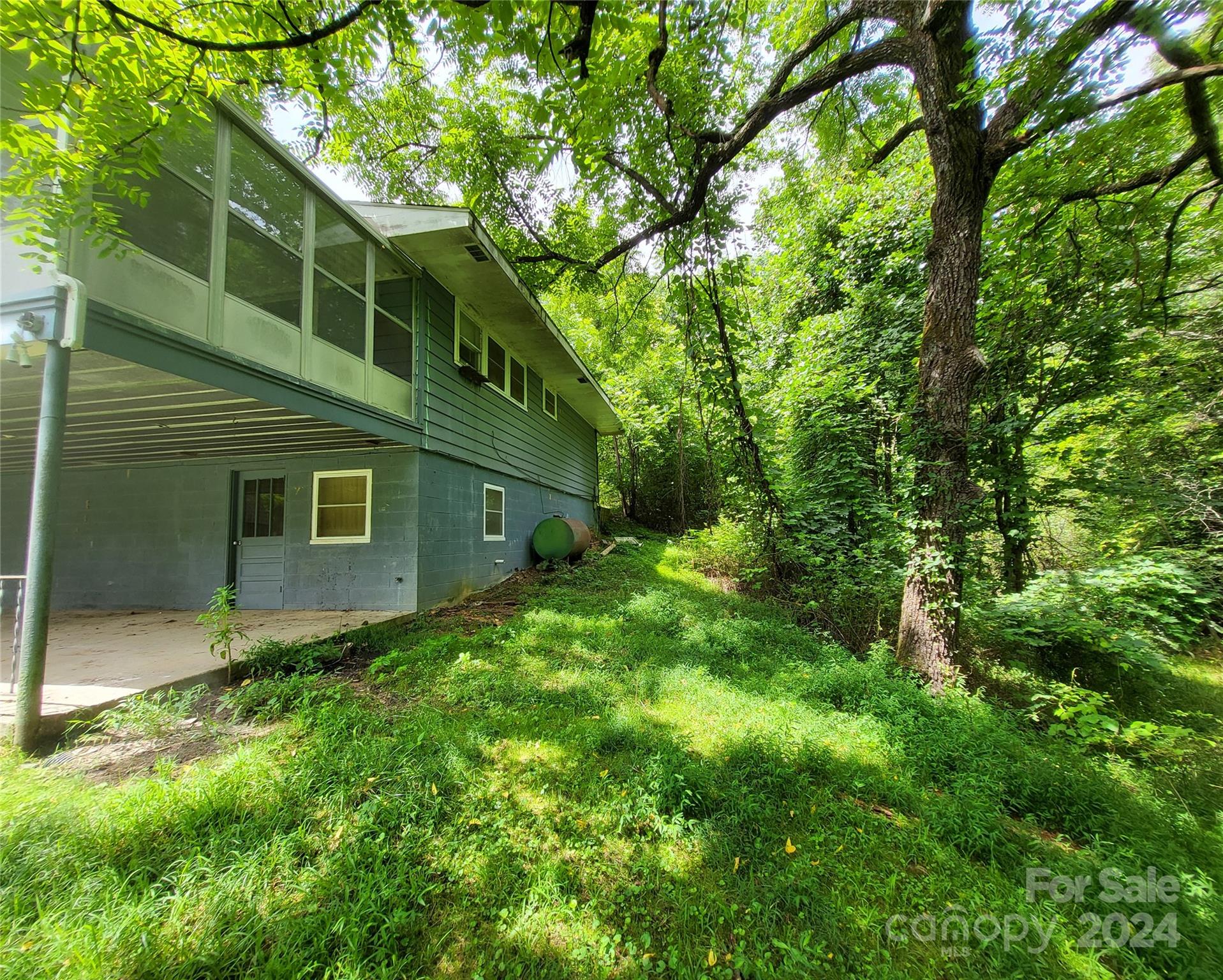 2086 Walnut Hollow Road Brevard NC 28712