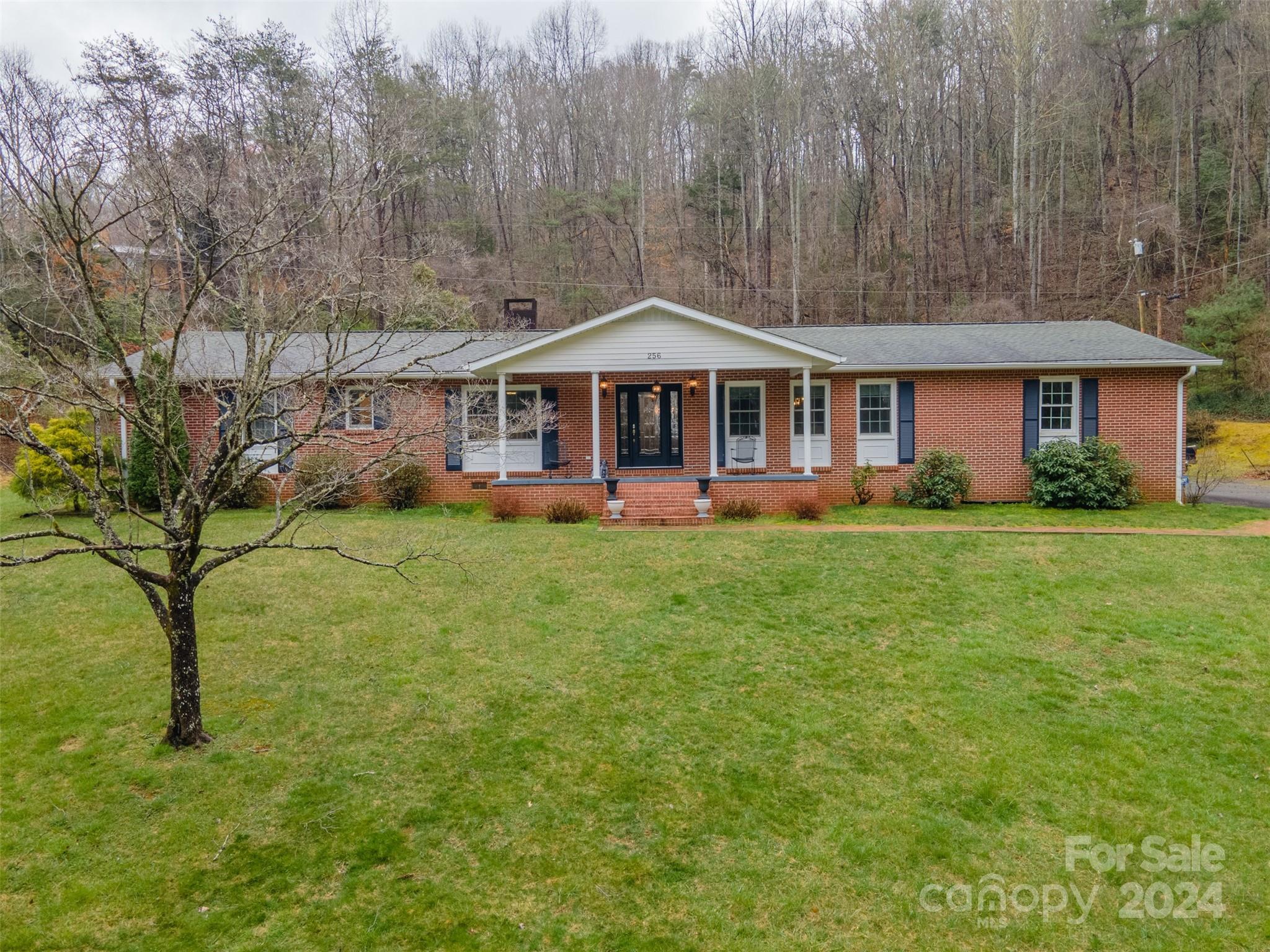 256 Mistletoe Lane Sylva NC 28779