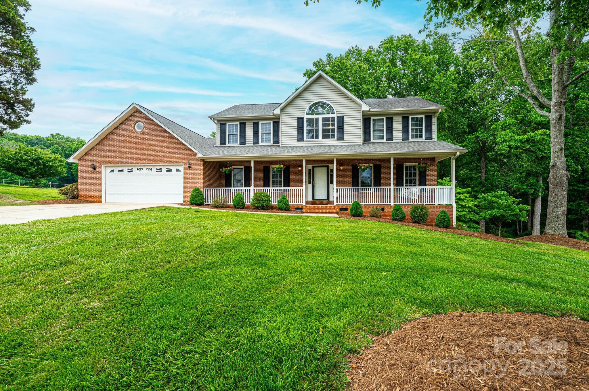 2728 Touchstone Circle Newton NC 28658