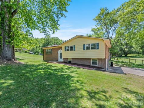 182 Fairway Hills Drive Waynesville NC 28786