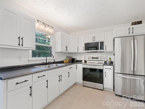 182 Fairway Hills Drive Waynesville NC 28786