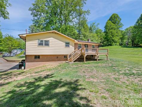 182 Fairway Hills Drive Waynesville NC 28786