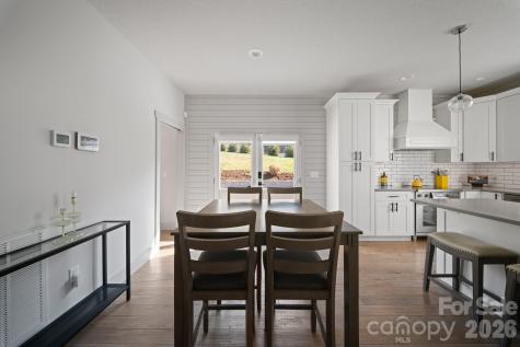 16 Hare Ridge Asheville NC 28803