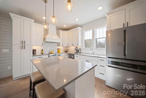 16 Hare Ridge Asheville NC 28803