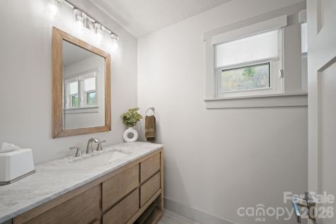 16 Hare Ridge Asheville NC 28803
