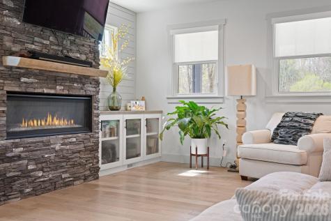 16 Hare Ridge Asheville NC 28803