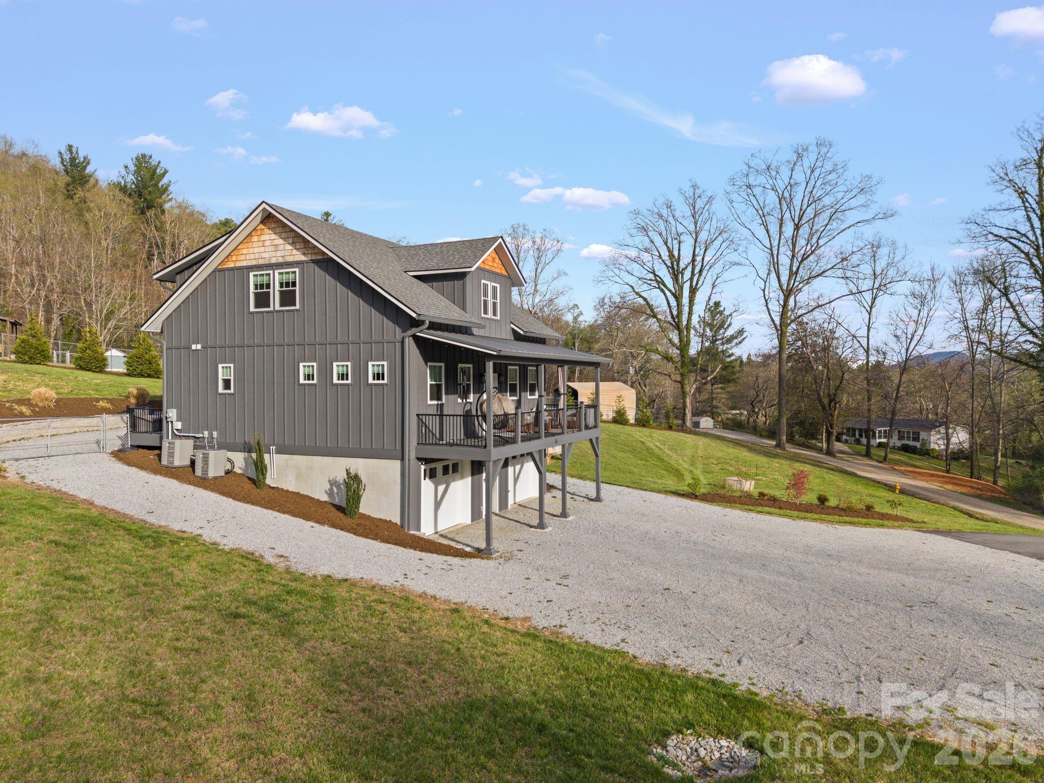 16 Hare Ridge Asheville NC 28803
