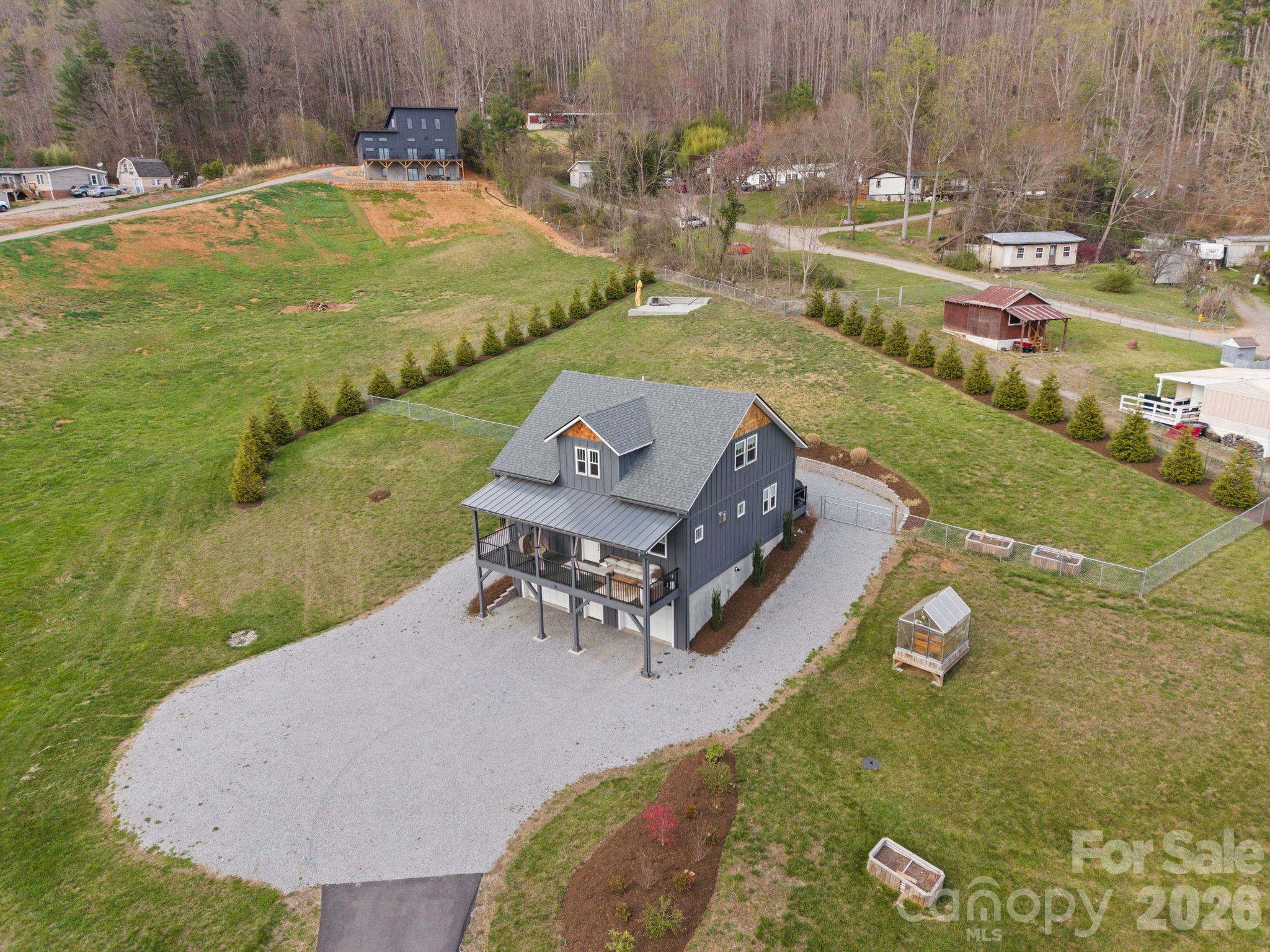16 Hare Ridge Asheville NC 28803
