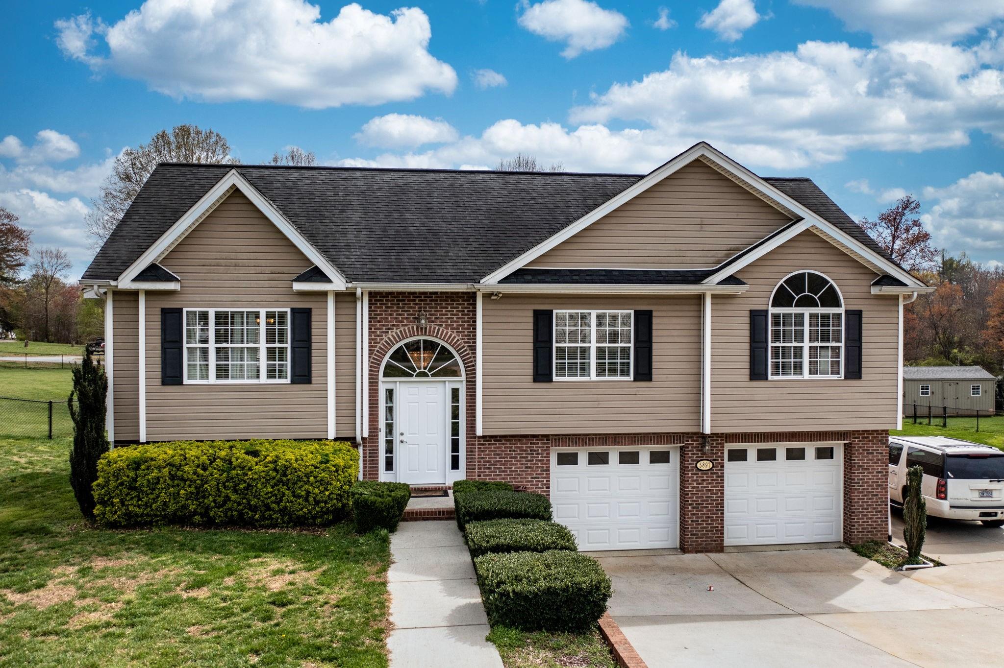 5897 Pinewinds Drive Hickory NC 28602