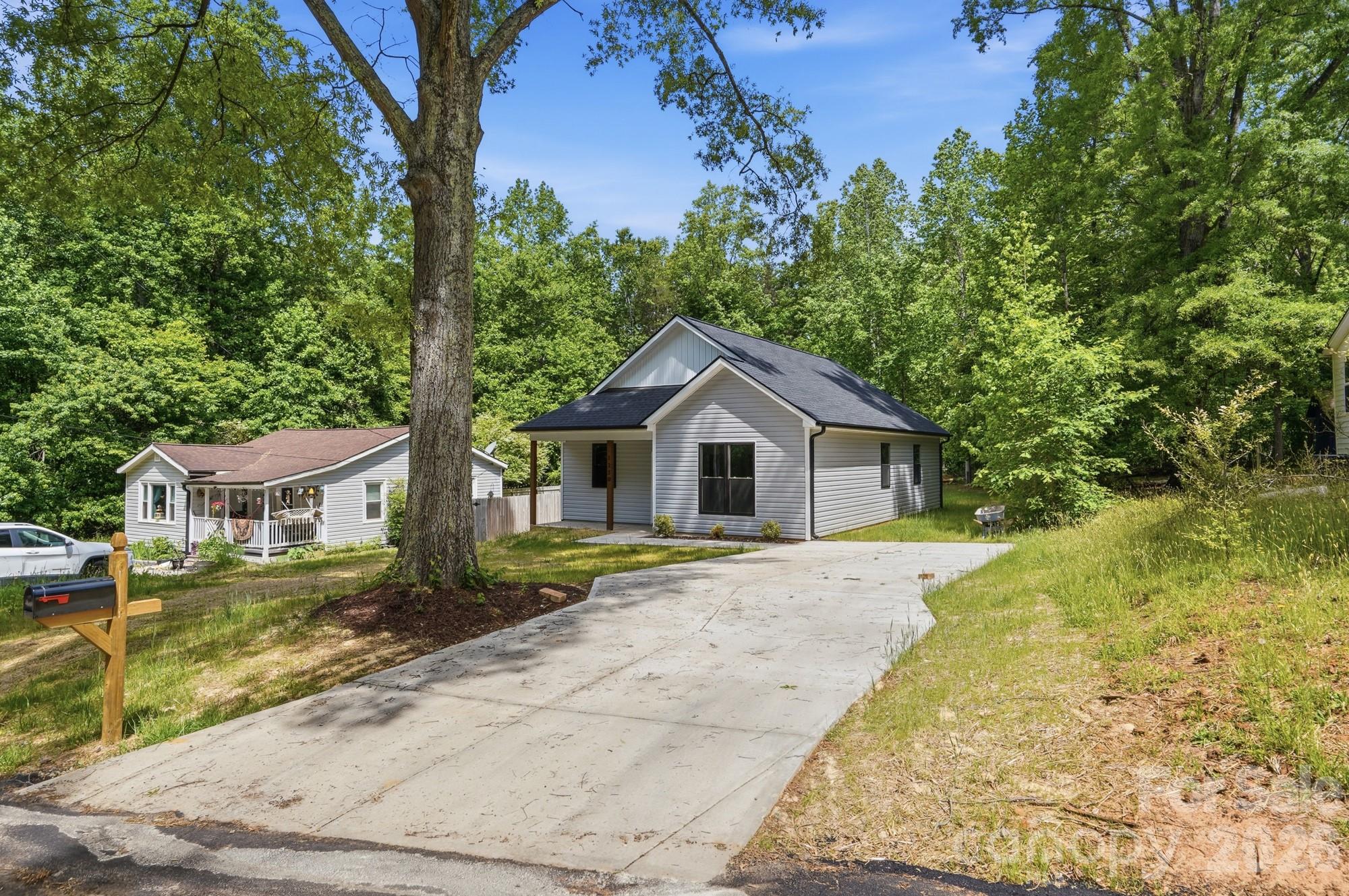 1230 Wilmington Avenue Statesville NC 28677