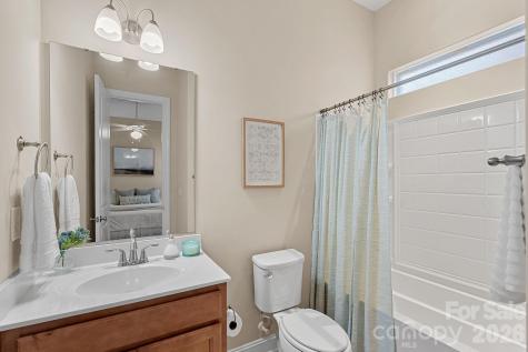 432 Granite Lake Court Denver NC 28307