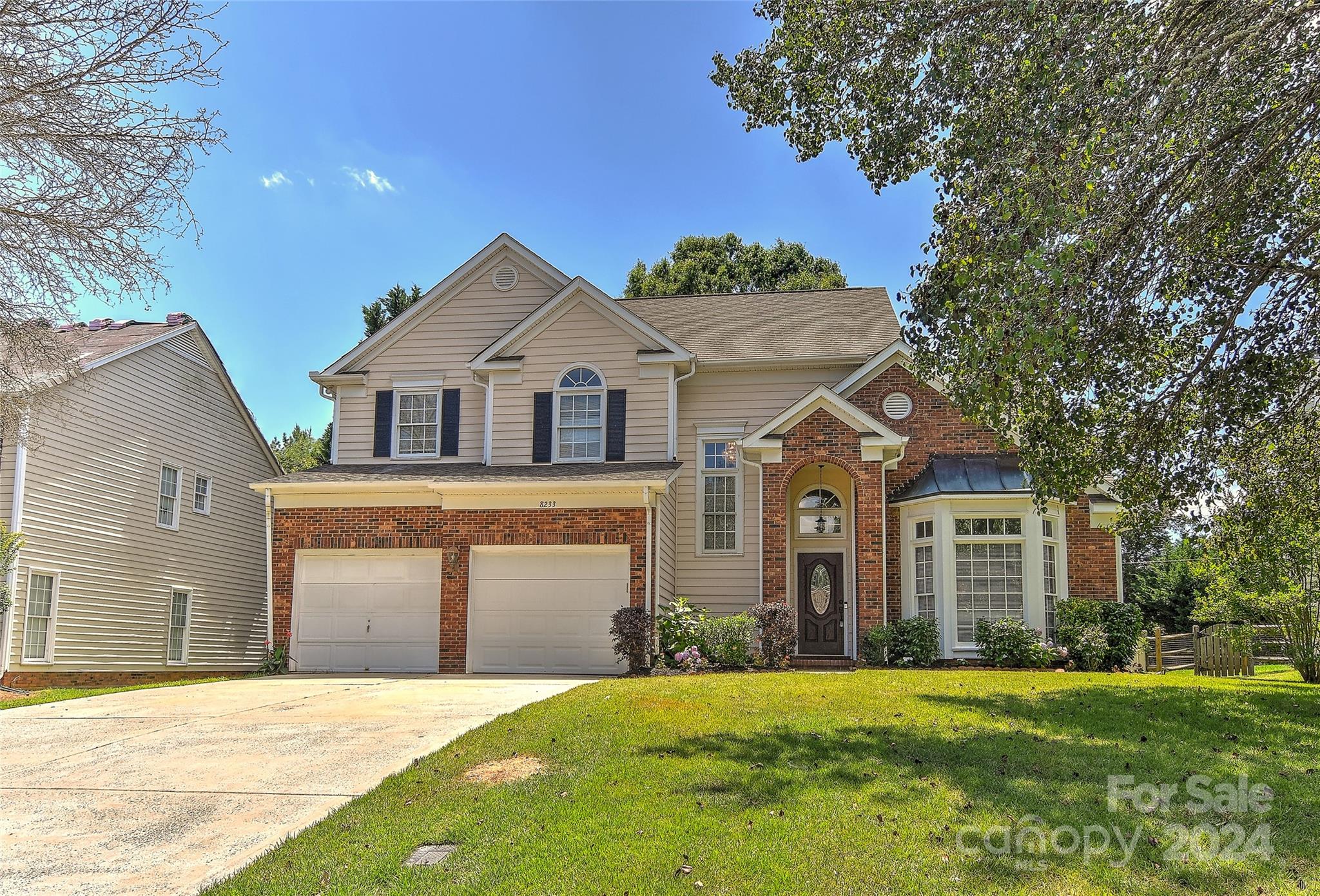 8233 Tonawanda Drive Charlotte NC 28277