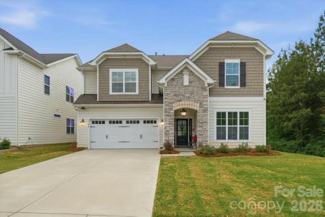 8105 Rolling Wheels Road Charlotte NC 28215
