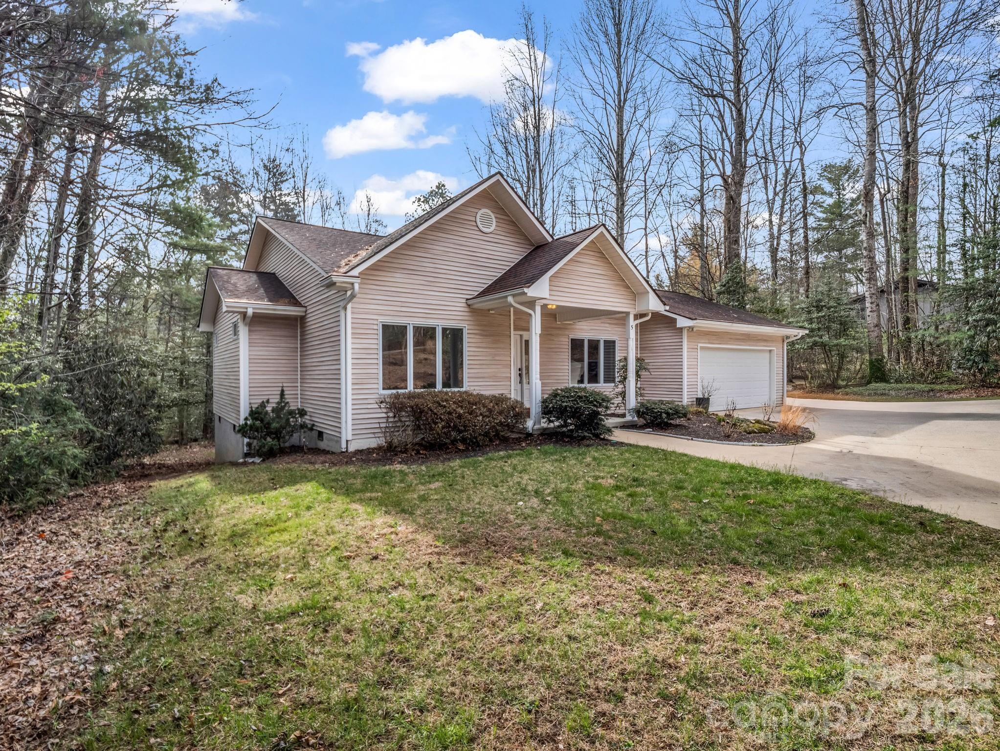 5 Hearthstone Lane Flat Rock NC 28731