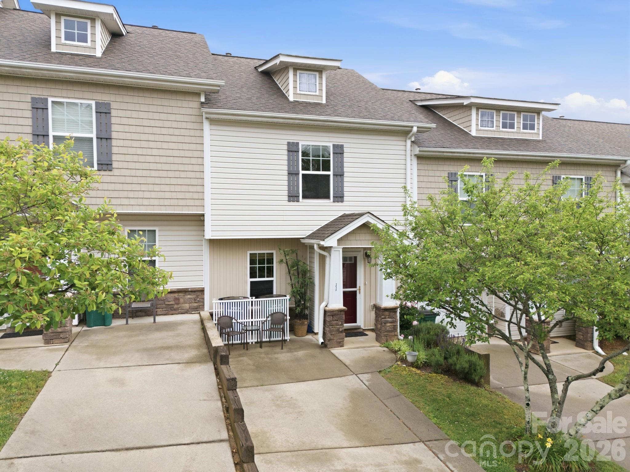 11 Athena Avenue Weaverville NC 28787