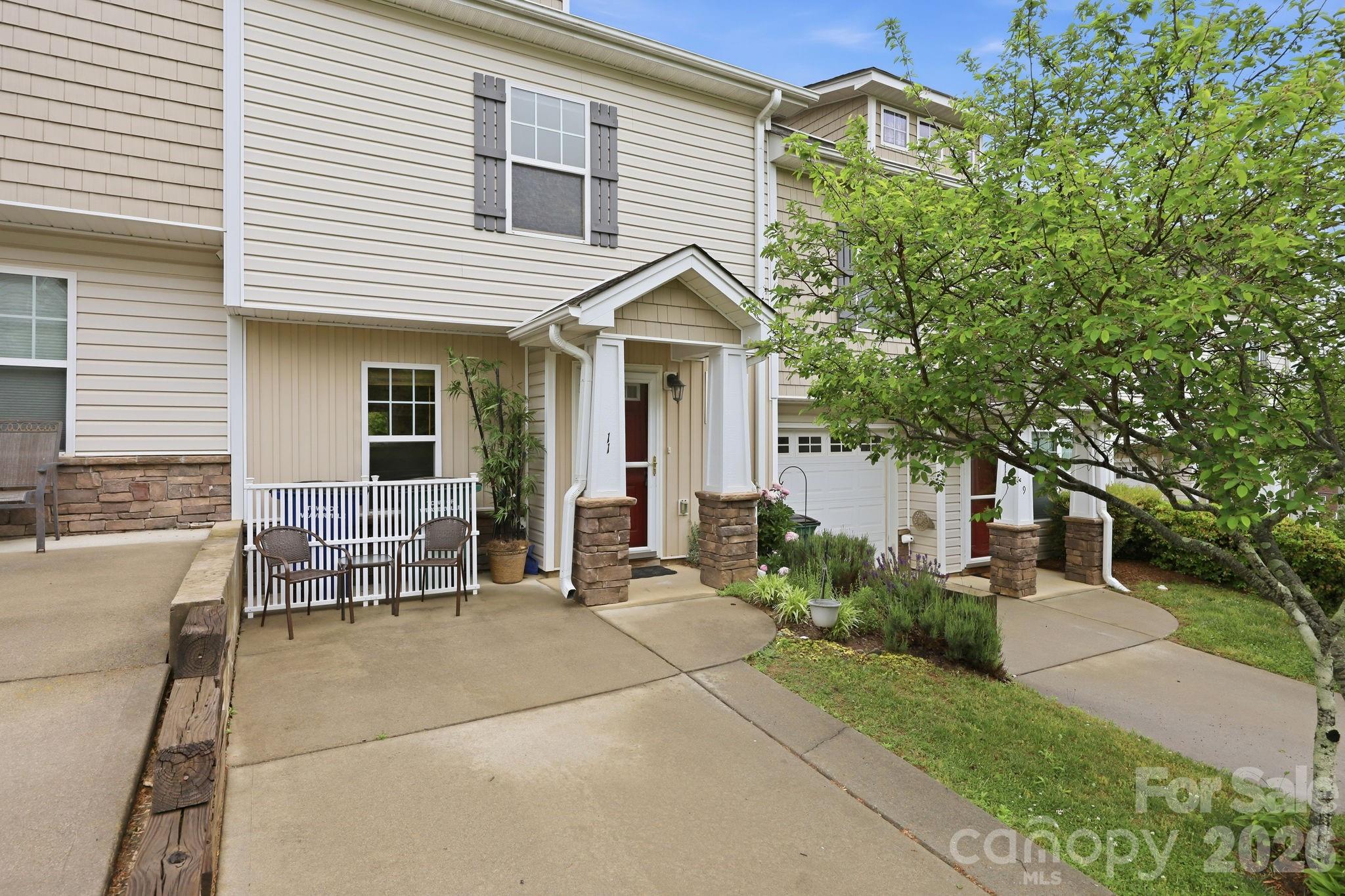 11 Athena Avenue Weaverville NC 28787