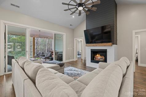 240 Falling Leaves Lane Hendersonville NC 28792