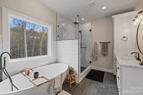 240 Falling Leaves Lane Hendersonville NC 28792