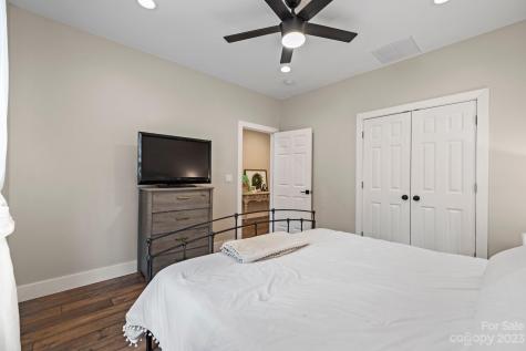 240 Falling Leaves Lane Hendersonville NC 28792
