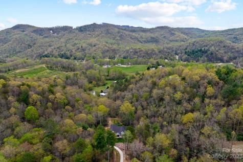 240 Falling Leaves Lane Hendersonville NC 28792