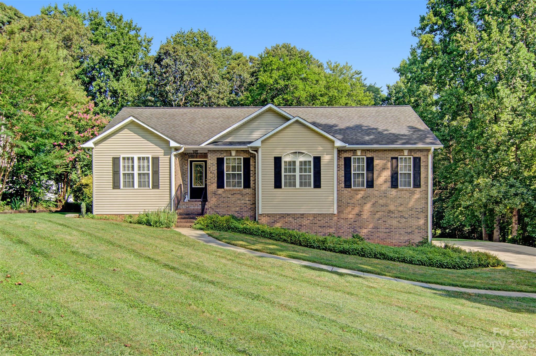 2471 23rd Street NE Hickory NC 28601