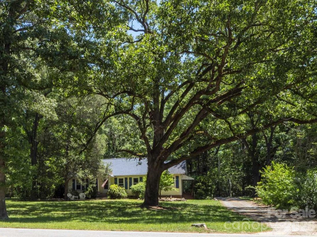 5219 Crow Road Mineral Springs NC 28112