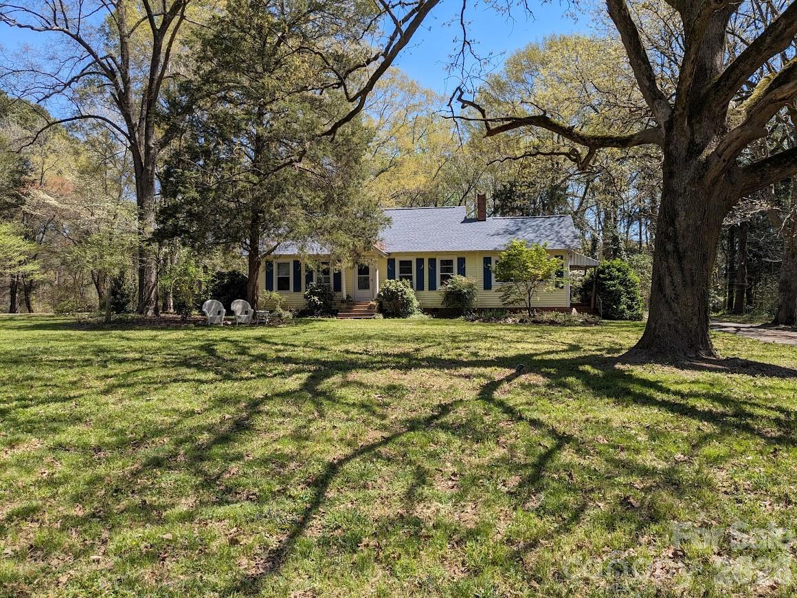 5219 Crow Road Mineral Springs NC 28112