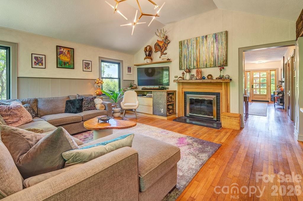 10 Hillendale Road Asheville NC 28805