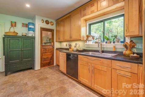10 Hillendale Road Asheville NC 28805